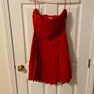Like new! With pockets. Great wedding guest dress!